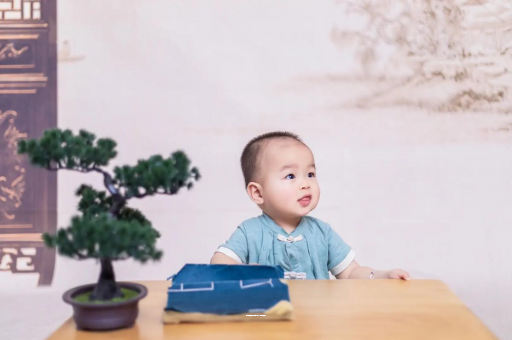 屯昌宝宝喊肚子疼怎么回事